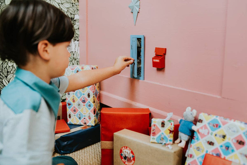 Sam & Julia - Furniture - Little Mouse Door