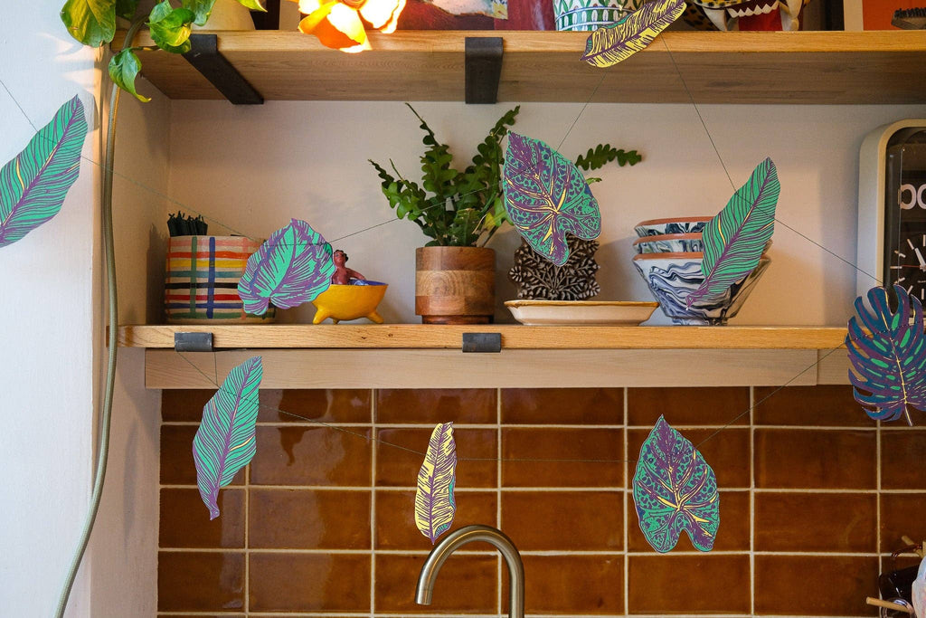 LEAVES SEWN GARLAND