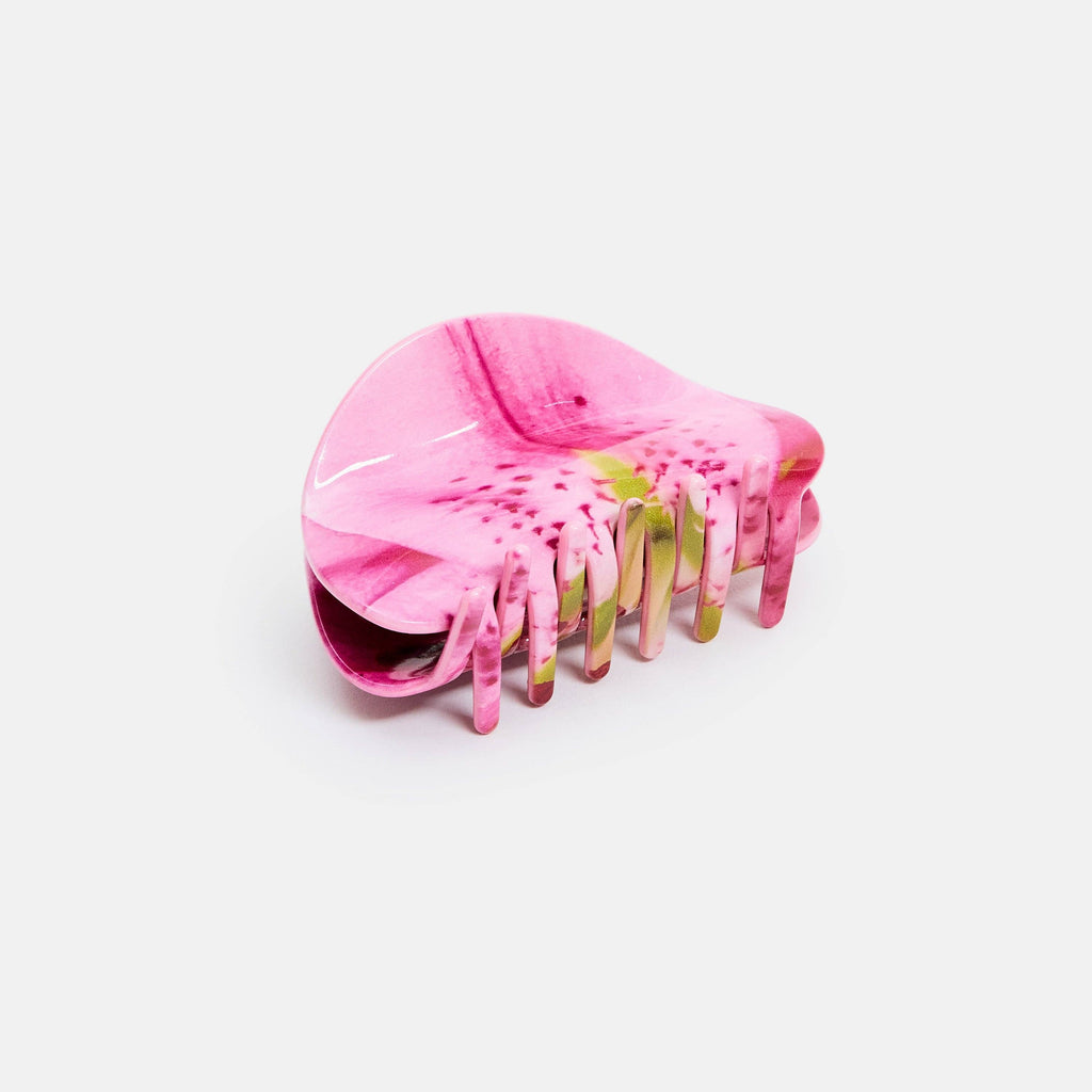 Suki Claw in Lily